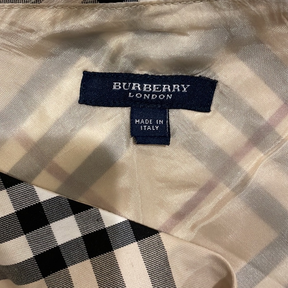 Burberry Skirt - Picture 3 of 4